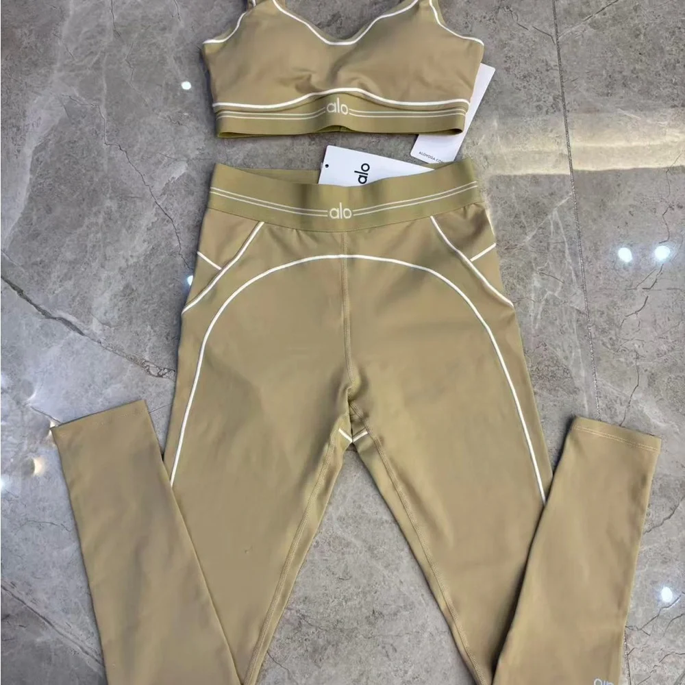 ALO Yoga Sculpt High-Waist Legging in Khaki with White Piping
